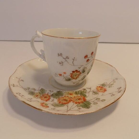 Vintage Limoges demitasse cup and saucer - Picture 4 of 9